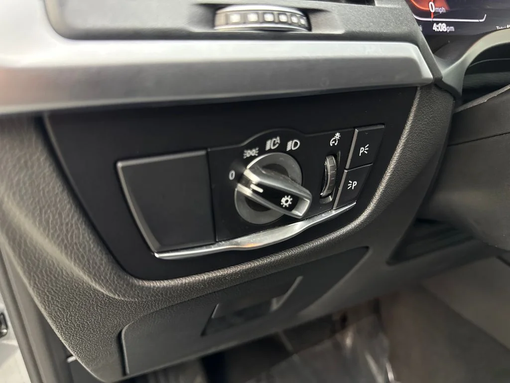 Used 2024 Gray BMW sDrive30i image 55