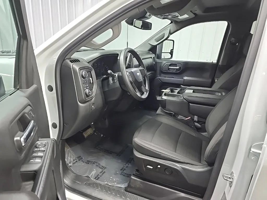 Used 2024 Summit White Chevrolet Custom image 28