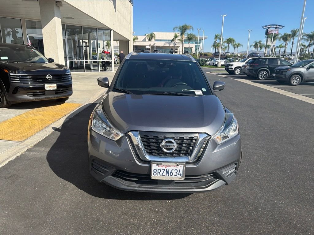 Used 2020 Gray Nissan SV image 8