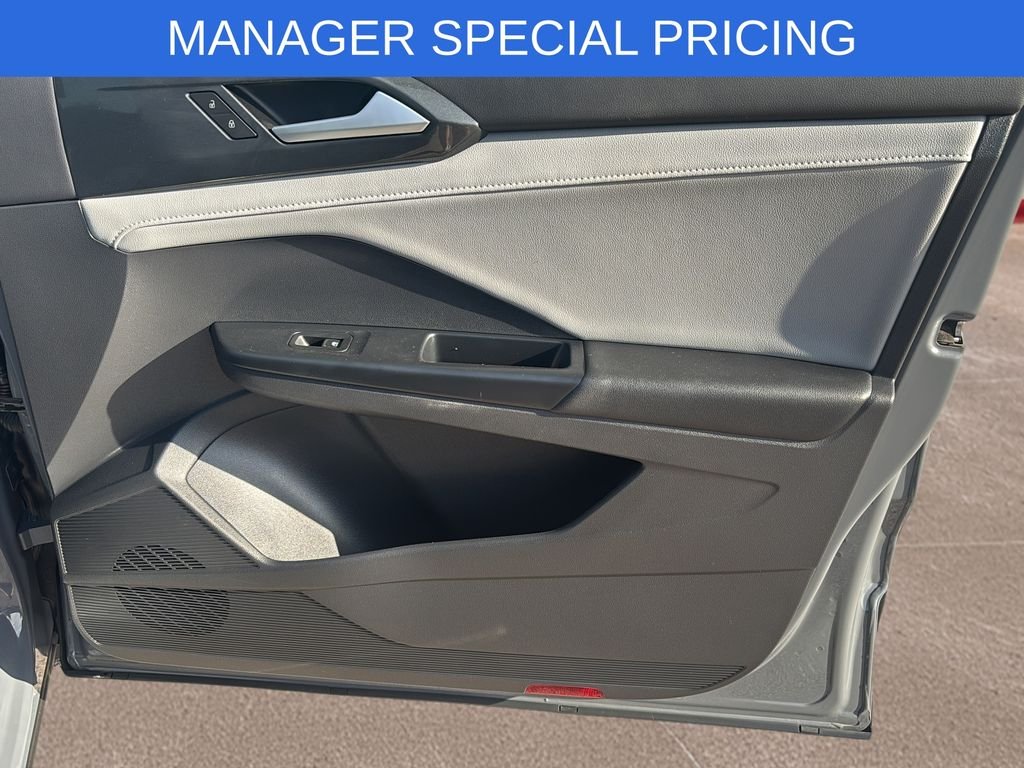 Used 2022 Gray Volkswagen 1.5T SEL image 10