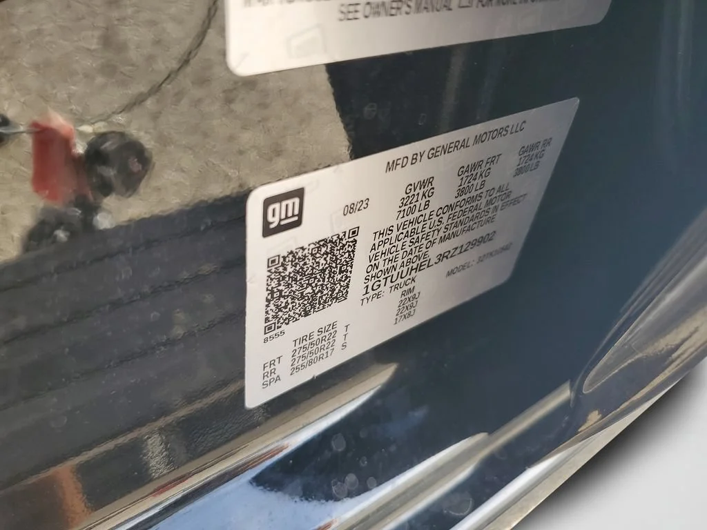 Used 2024 Onyx Black GMC Denali Ultimate image 28