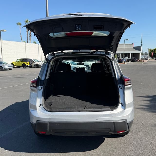 Used 2024 Silver Nissan S image 9