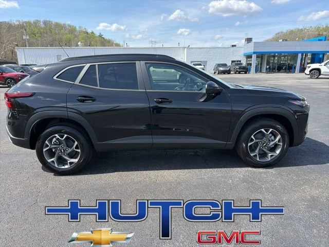 New 2026 Mosaic Black Metallic Chevrolet LT image 7