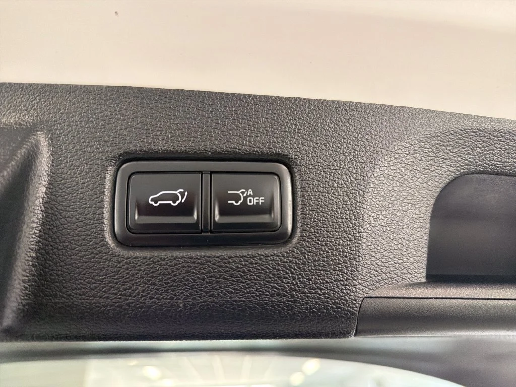 Used 2024 White Kia SX image 9