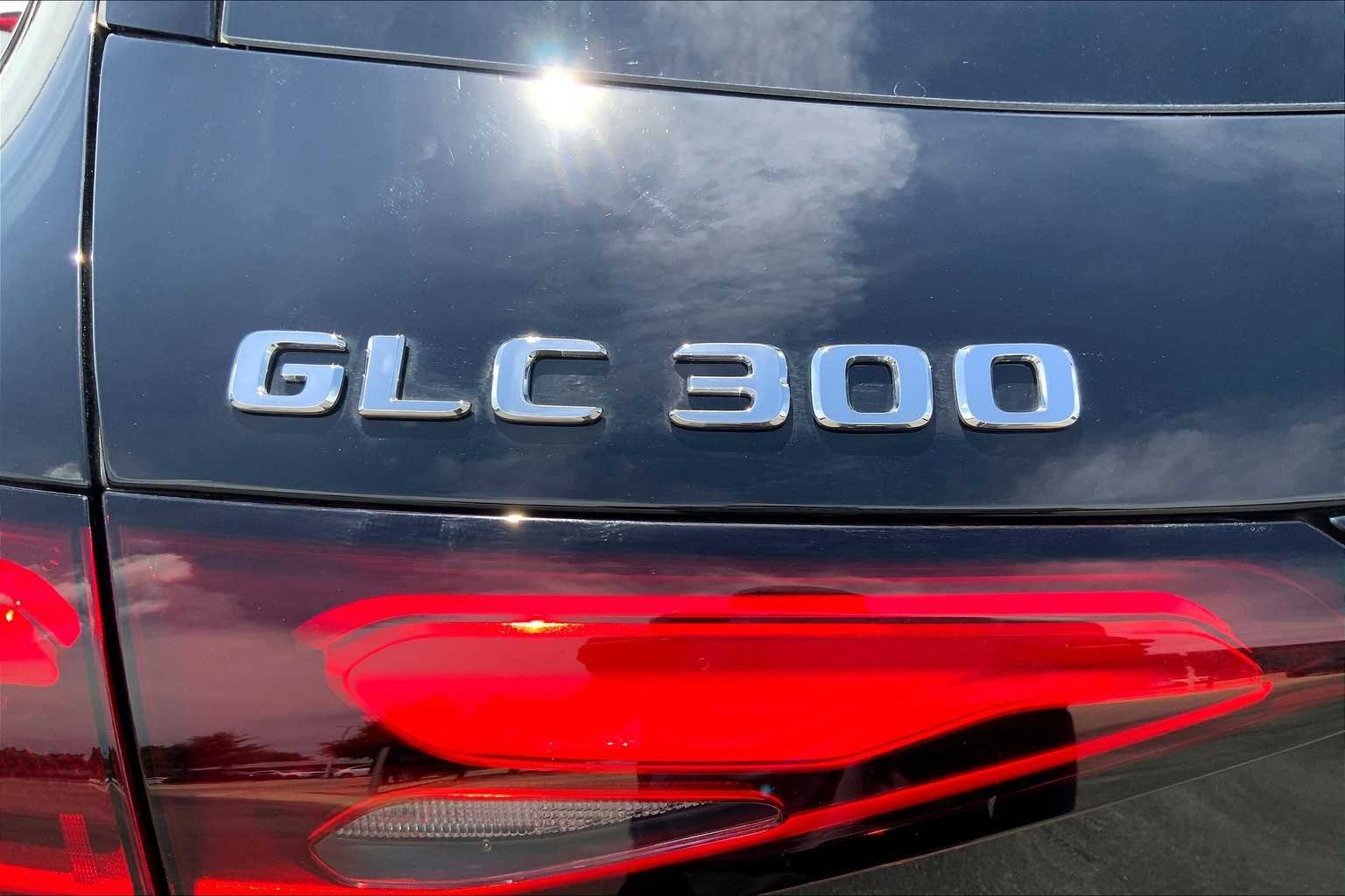 2025 Mercedes-Benz GLC Base - Photo 7