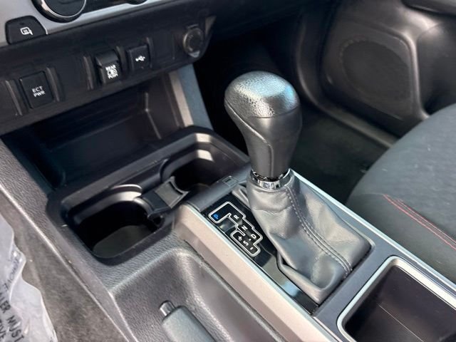 2022 Toyota Tacoma SR5 - Photo 24