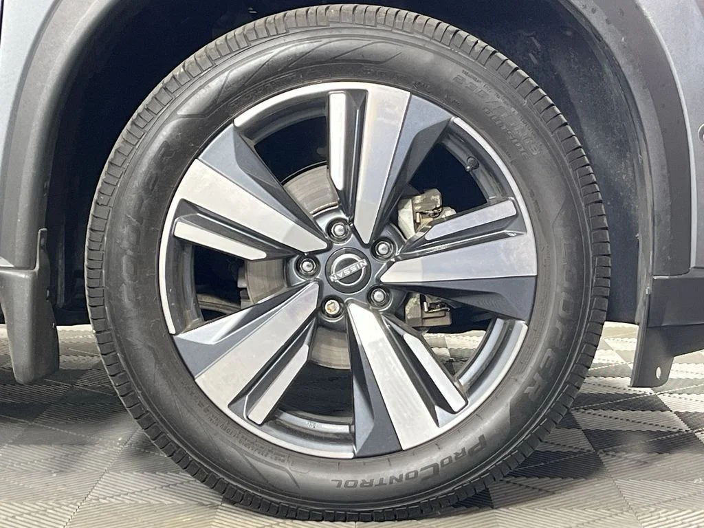 Used 2023 Gray Nissan SL image 14