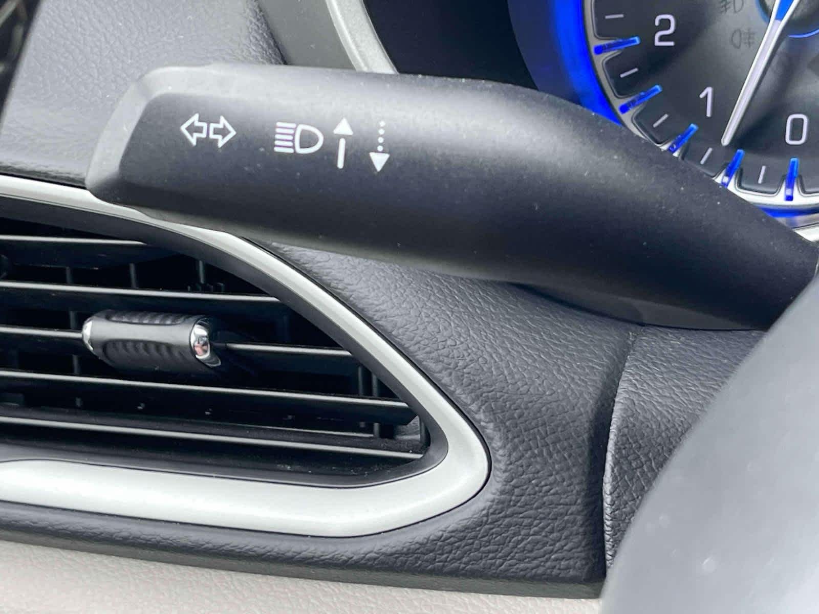 Used 2023 Blk/black Chrysler Touring L image 37