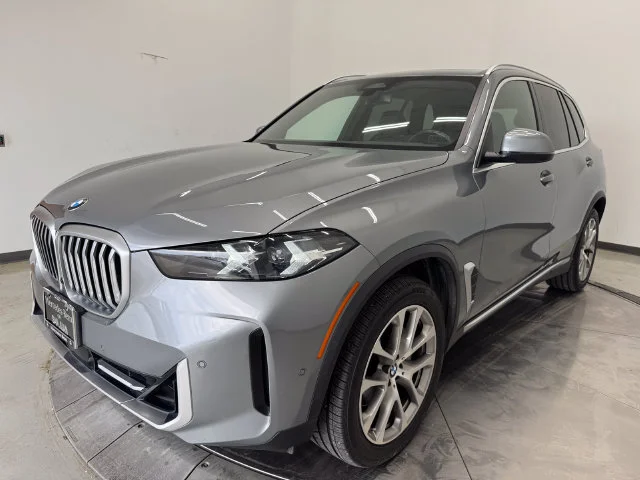 Used 2024 Skyscraper Gray Metallic BMW sDrive40i image 32