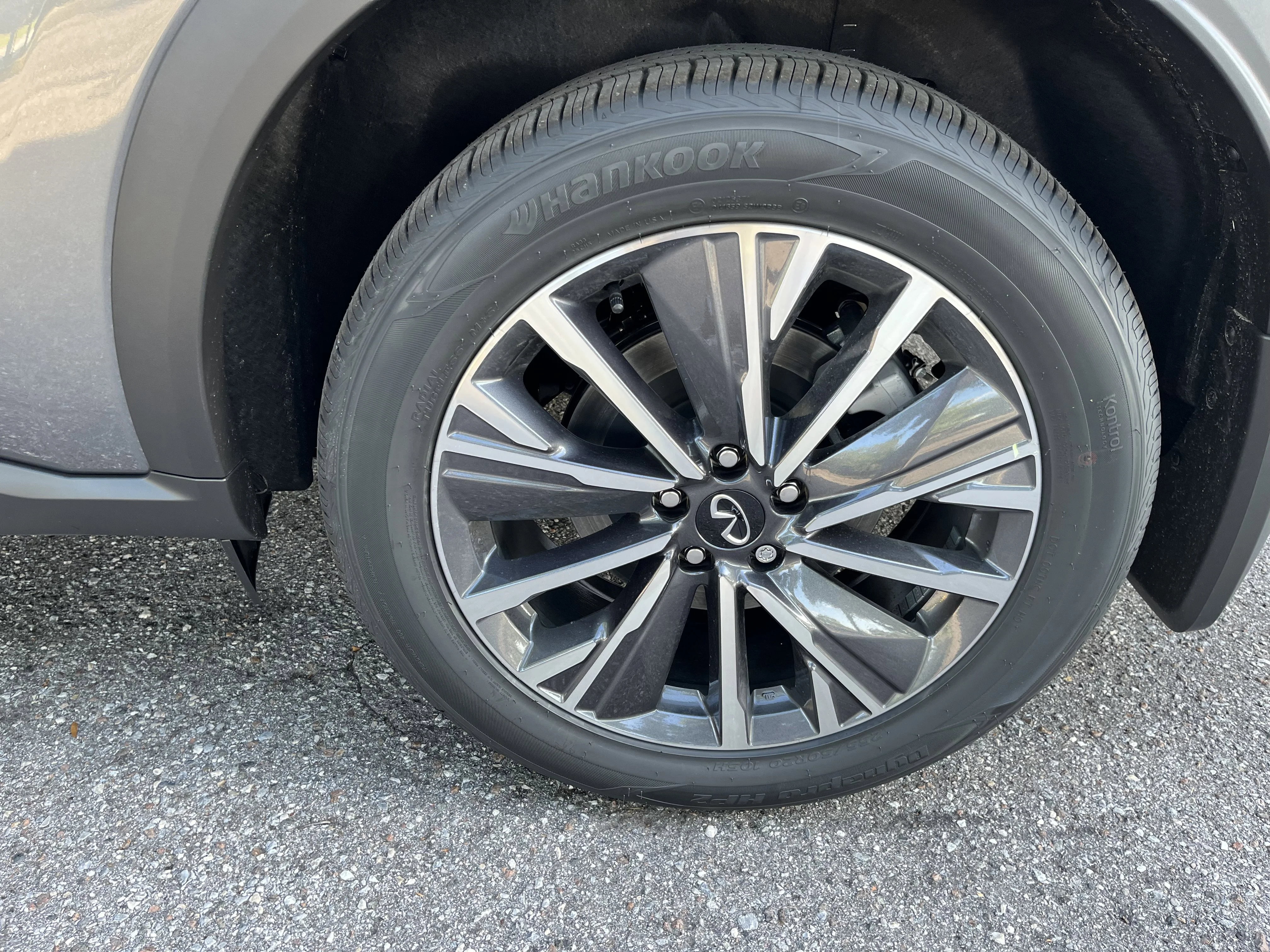 New 2027 Graphite Shadow INFINITI LUXE image 10