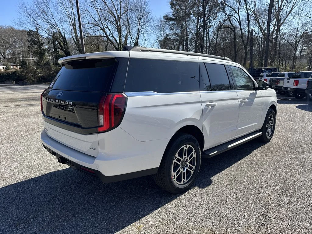 New 2026 Star White Metallic Tri-Coat Ford Active image 7