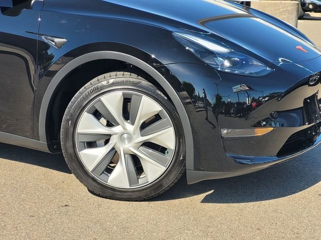 Used 2024  Tesla Long Range image 9