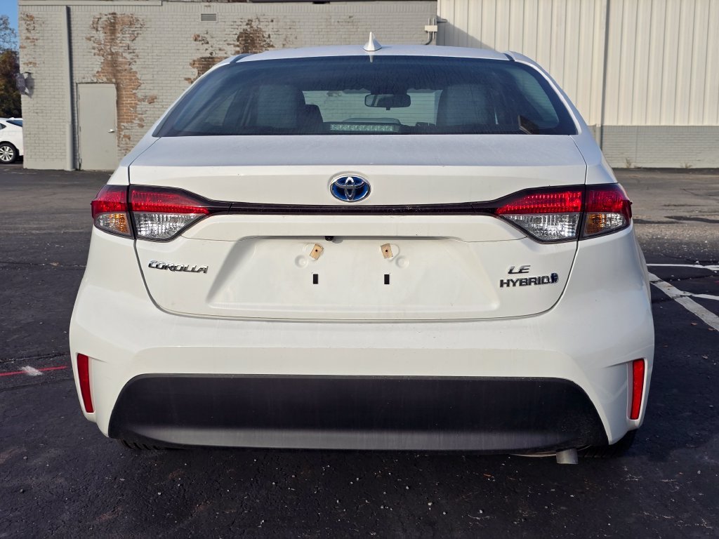 Used 2024 White Toyota LE image 7