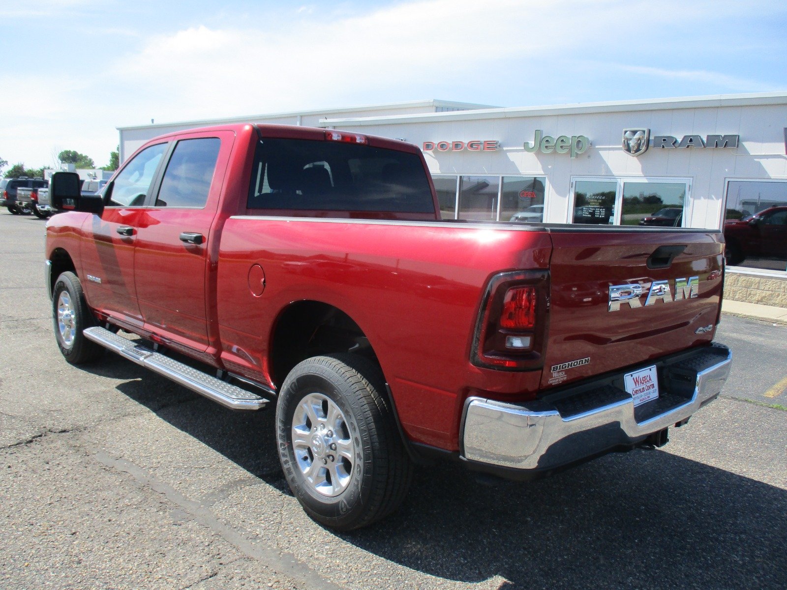 New 2026 Molten Red Pearl-Coat Exterior Paint RAM Big Horn image 4