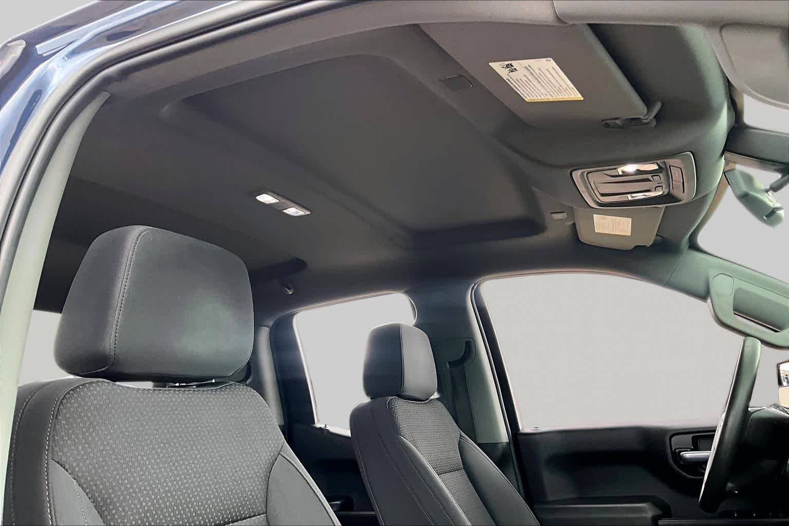 Used 2021 NORTHSKY BLUE METALLIC Chevrolet Custom image 14