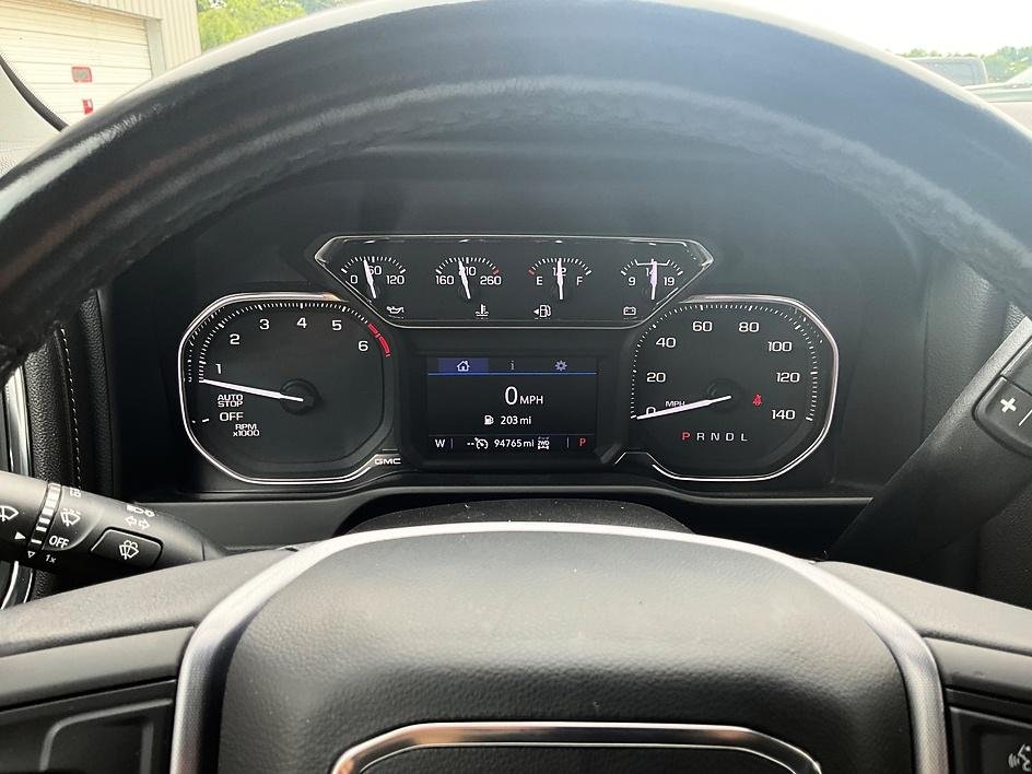 Used 2020 White GMC Elevation image 19