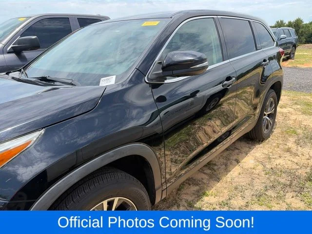Used 2019 Black Toyota LE image 3
