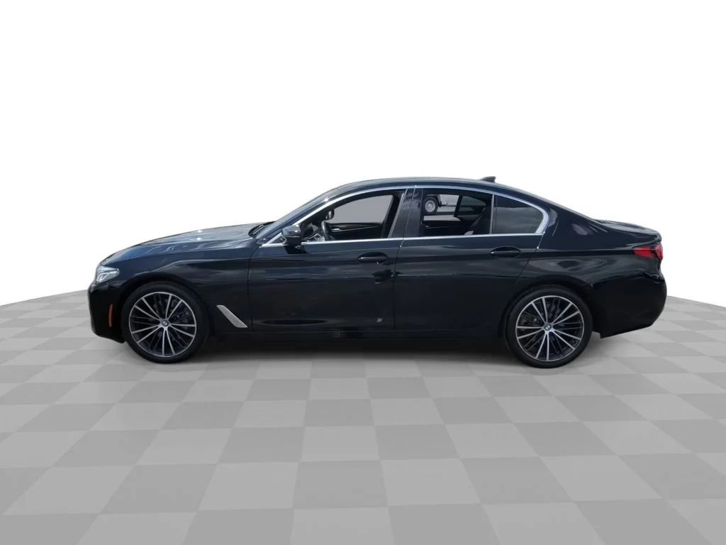 Used 2023 Black BMW i image 5