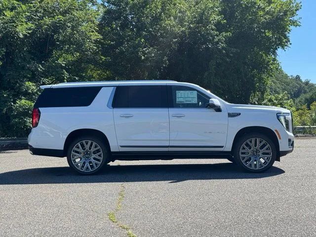 New 2026 White GMC Denali Ultimate image 9