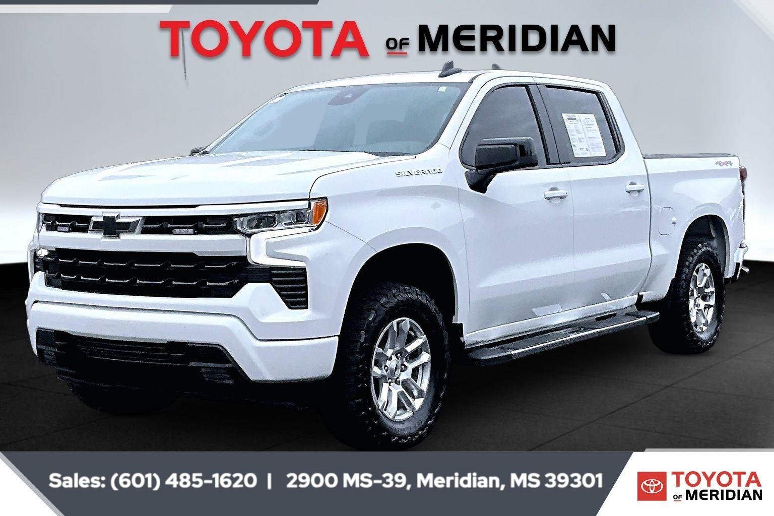 Used 2024 Summit White Chevrolet RST image 10