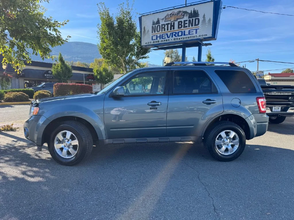 Used 2012 Ford Escape Limited with VIN 1FMCU9EG0CKC26801 for sale in North Bend, WA