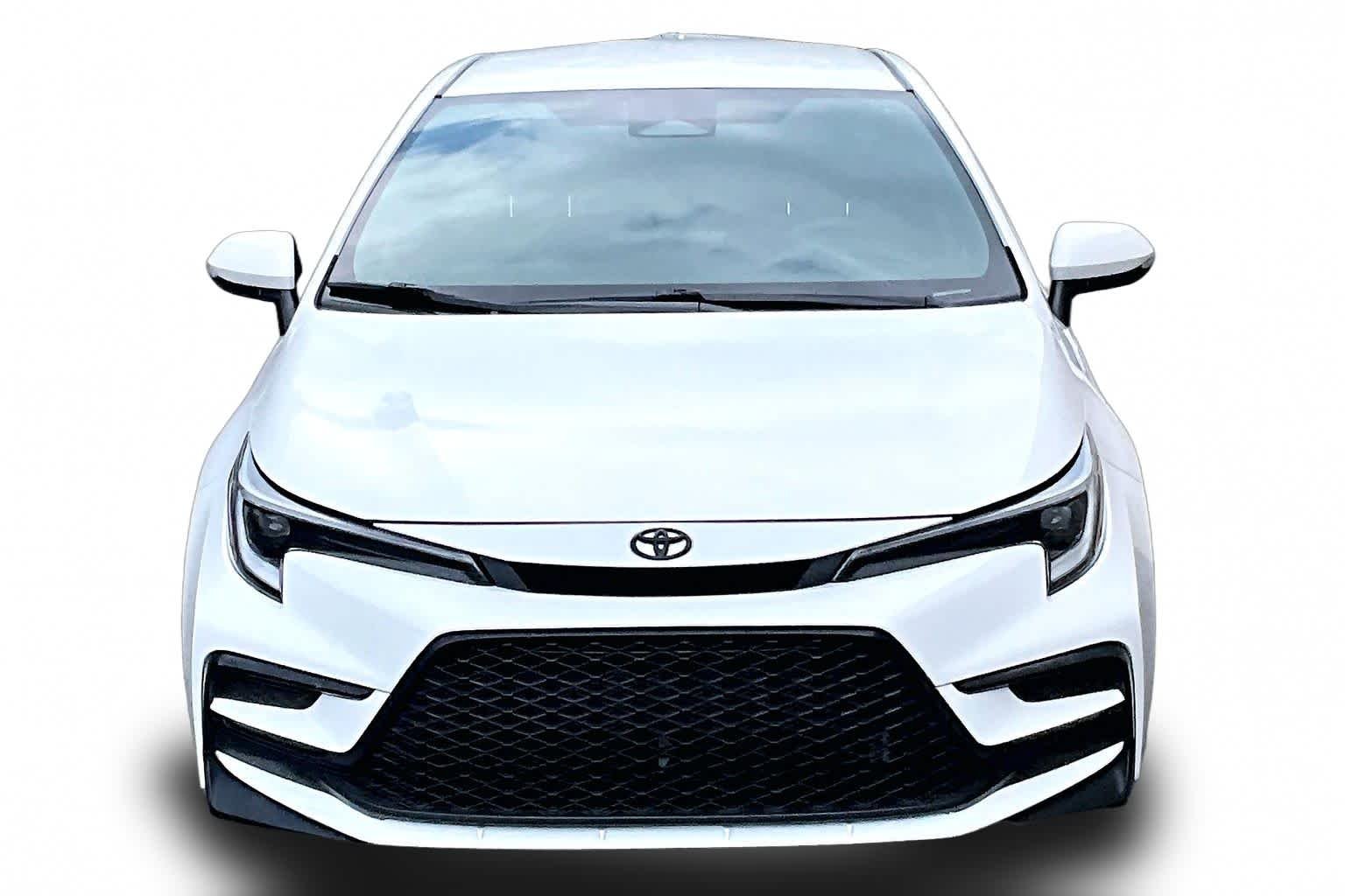Used 2024 Ice Cap Toyota SE image 4