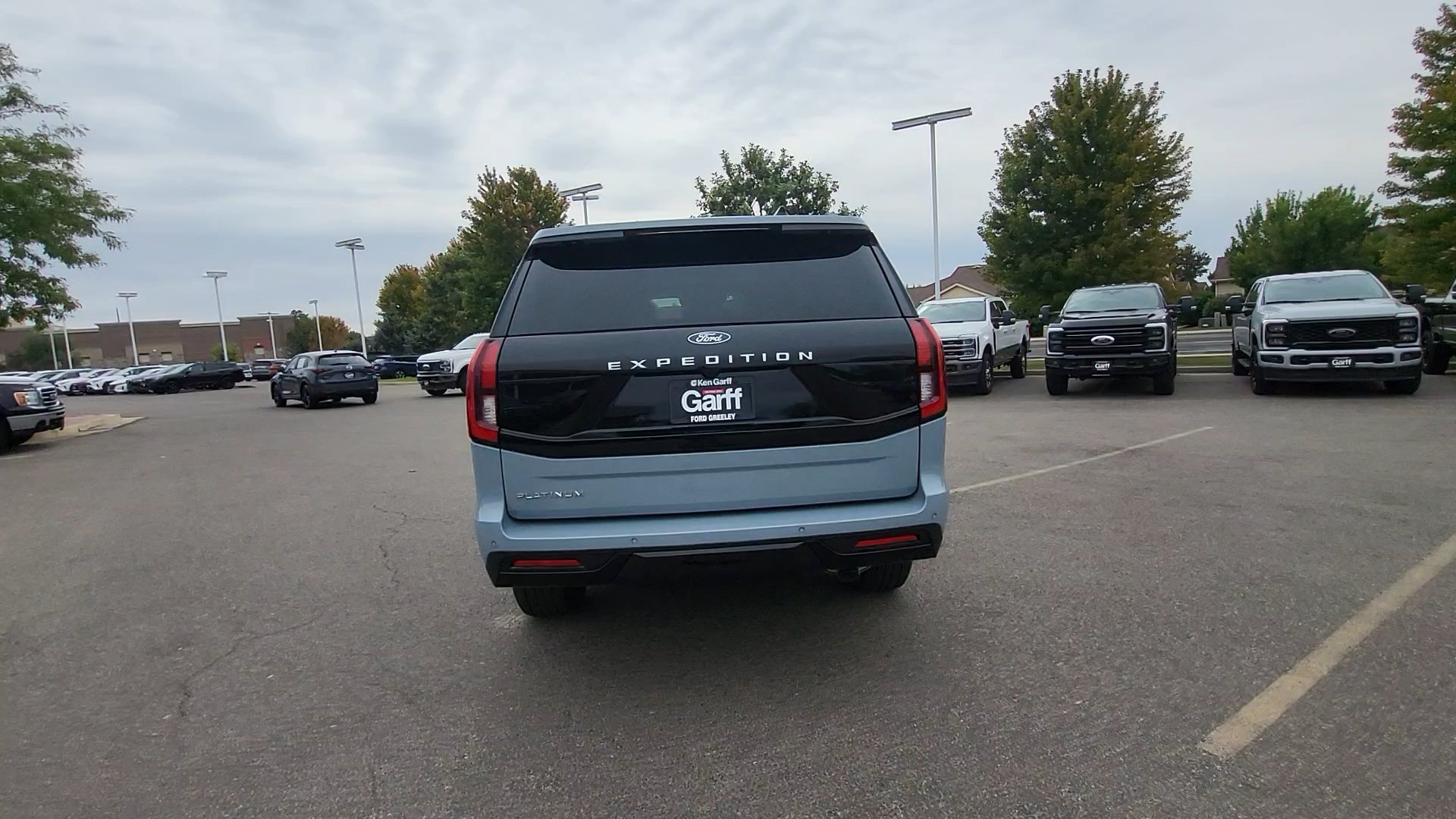 New 2027 Glacier Gray Metallic Tri-Coat Ford Platinum image 4