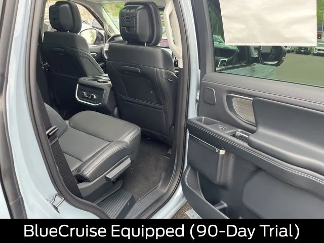 New 2026 Glacier Gray Metallic Tri-Coat Ford Platinum® image 23