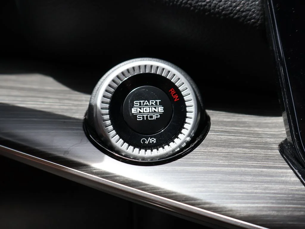 Used 2024 White Jeep Series II image 33