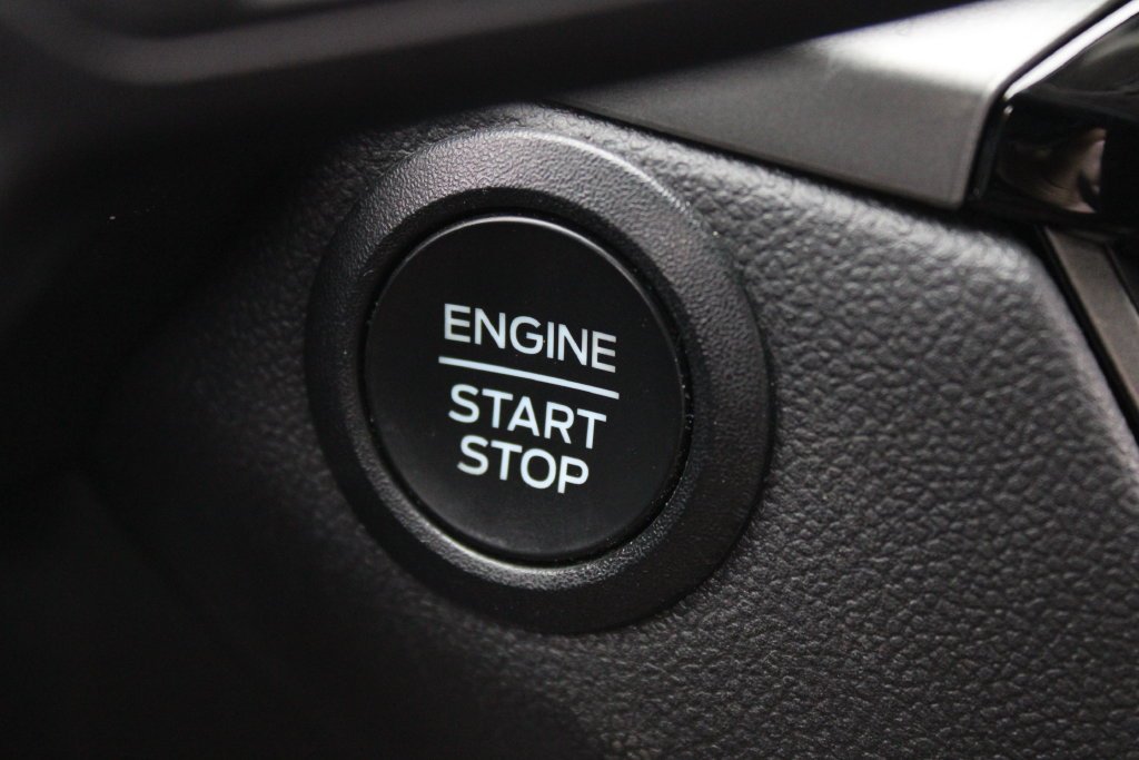 Used 2023 Vapor Blue Ford Active image 14