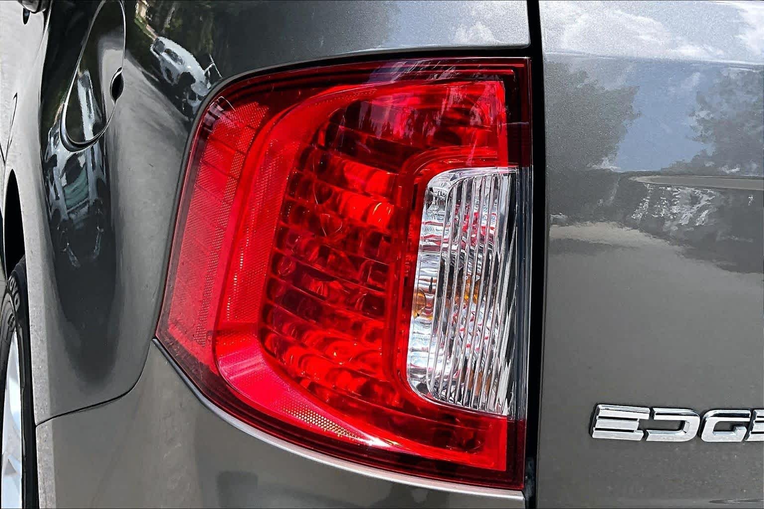 Used 2013 Mineral Grey Metallic Ford SEL image 28