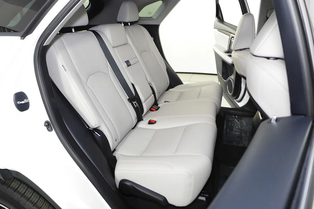 Used 2020 White Lexus 450h image 20