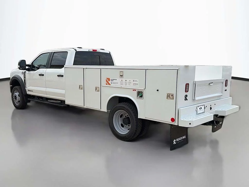 New 2026 Oxford White Ford F-550® XL image 4