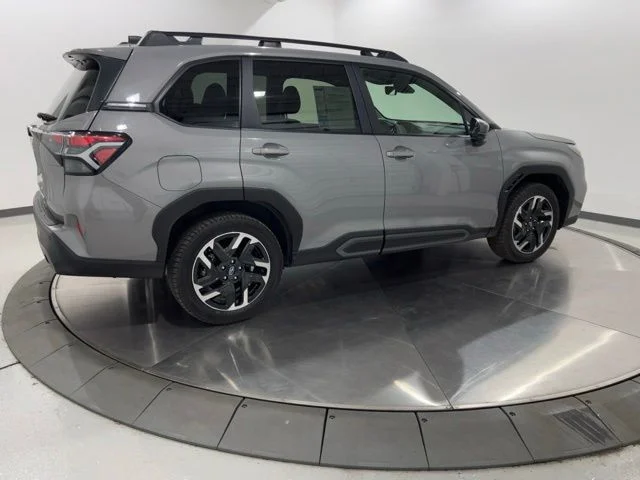 Used 2025 Beige Subaru Limited image 5