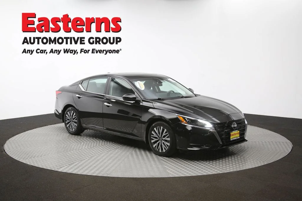 Used 2023 Black Nissan 2.5 SV image 47