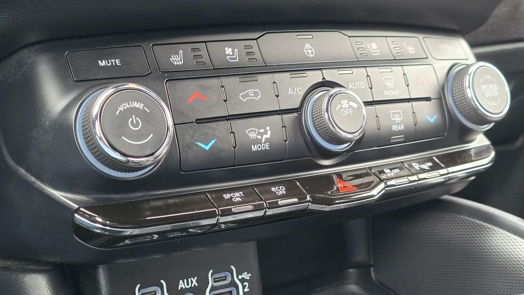 Used 2025 Night Moves Dodge R/T Plus image 34