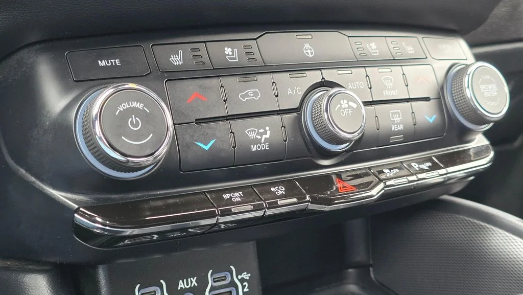 Used 2025 Night Moves Dodge R/T Plus image 34