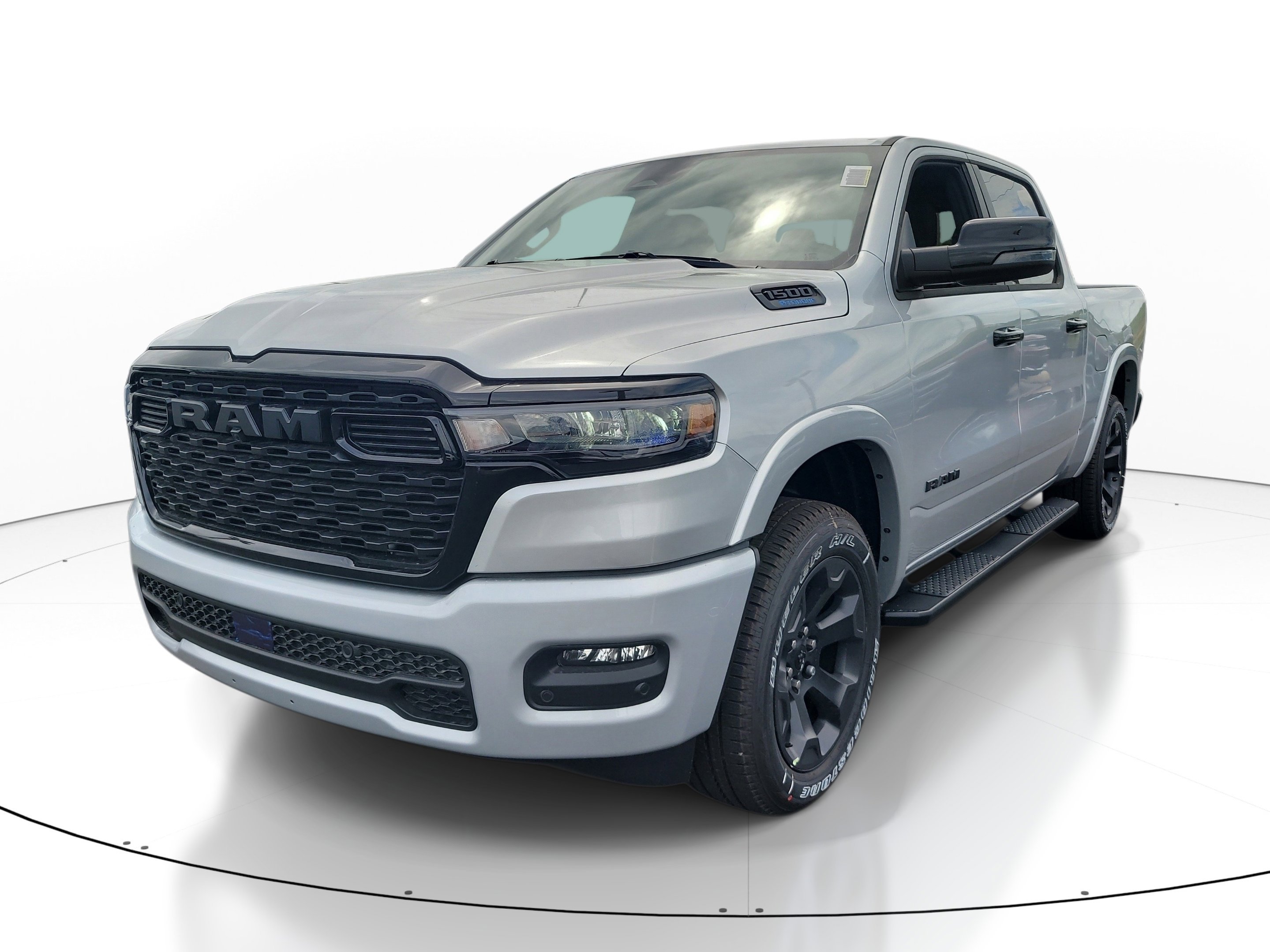 New 2026 Silver Zynith Exterior Paint RAM Big Horn image 4