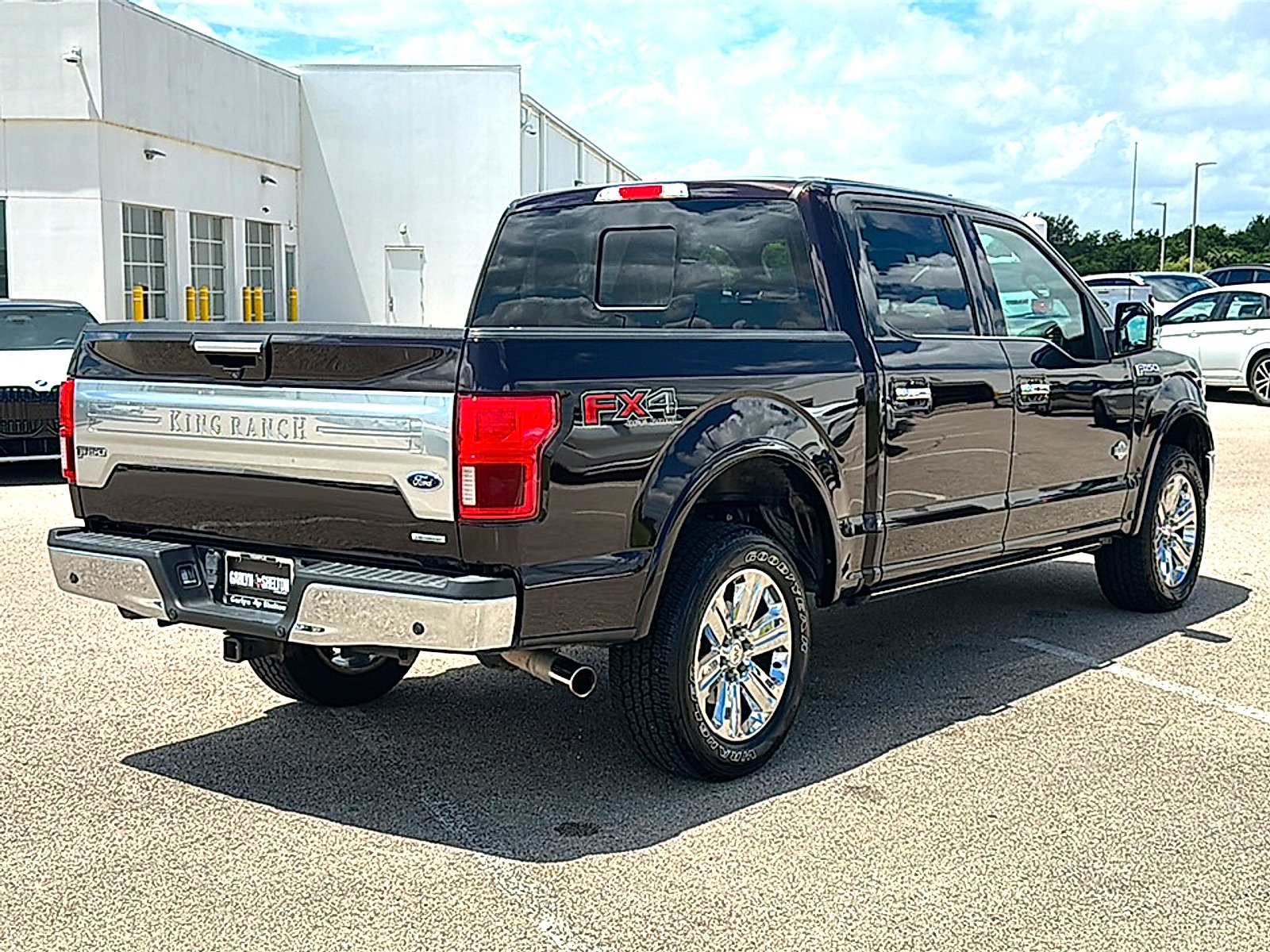 Used 2018 Guard Metallic Ford King Ranch image 8