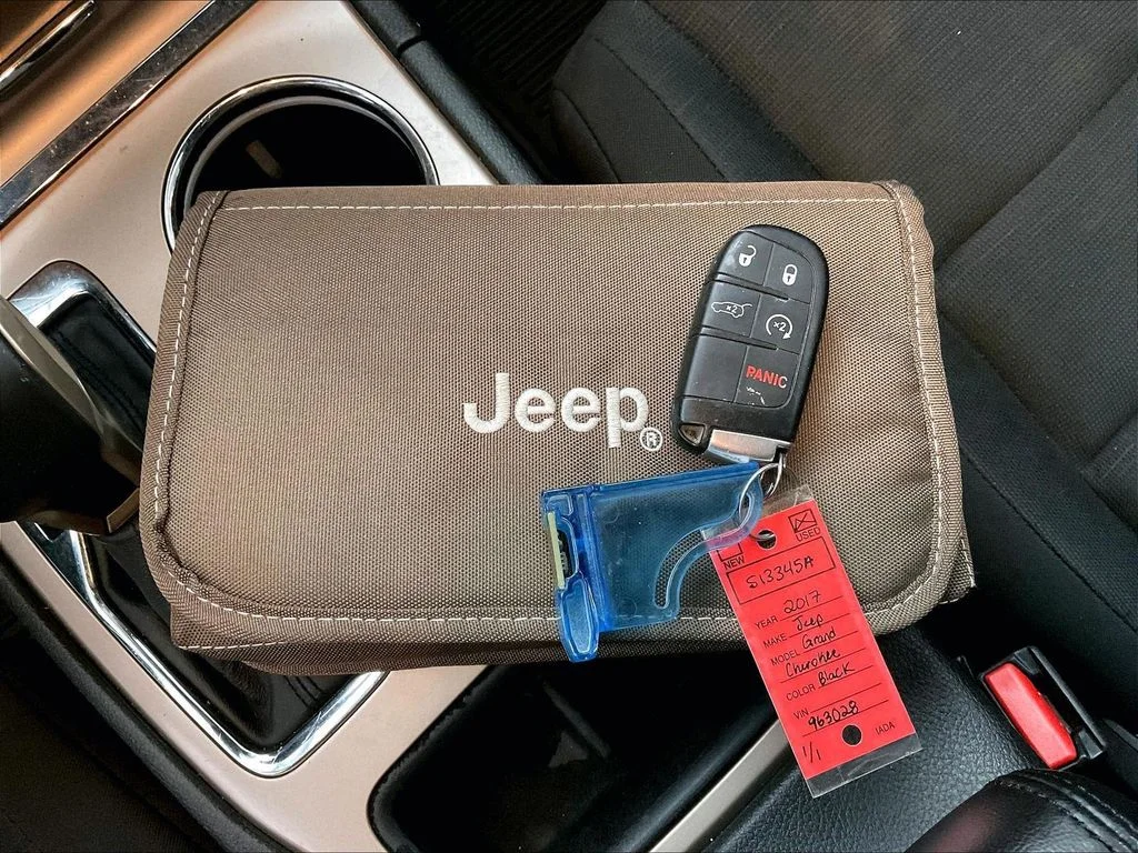 Used 2017 Gray Jeep Laredo image 15