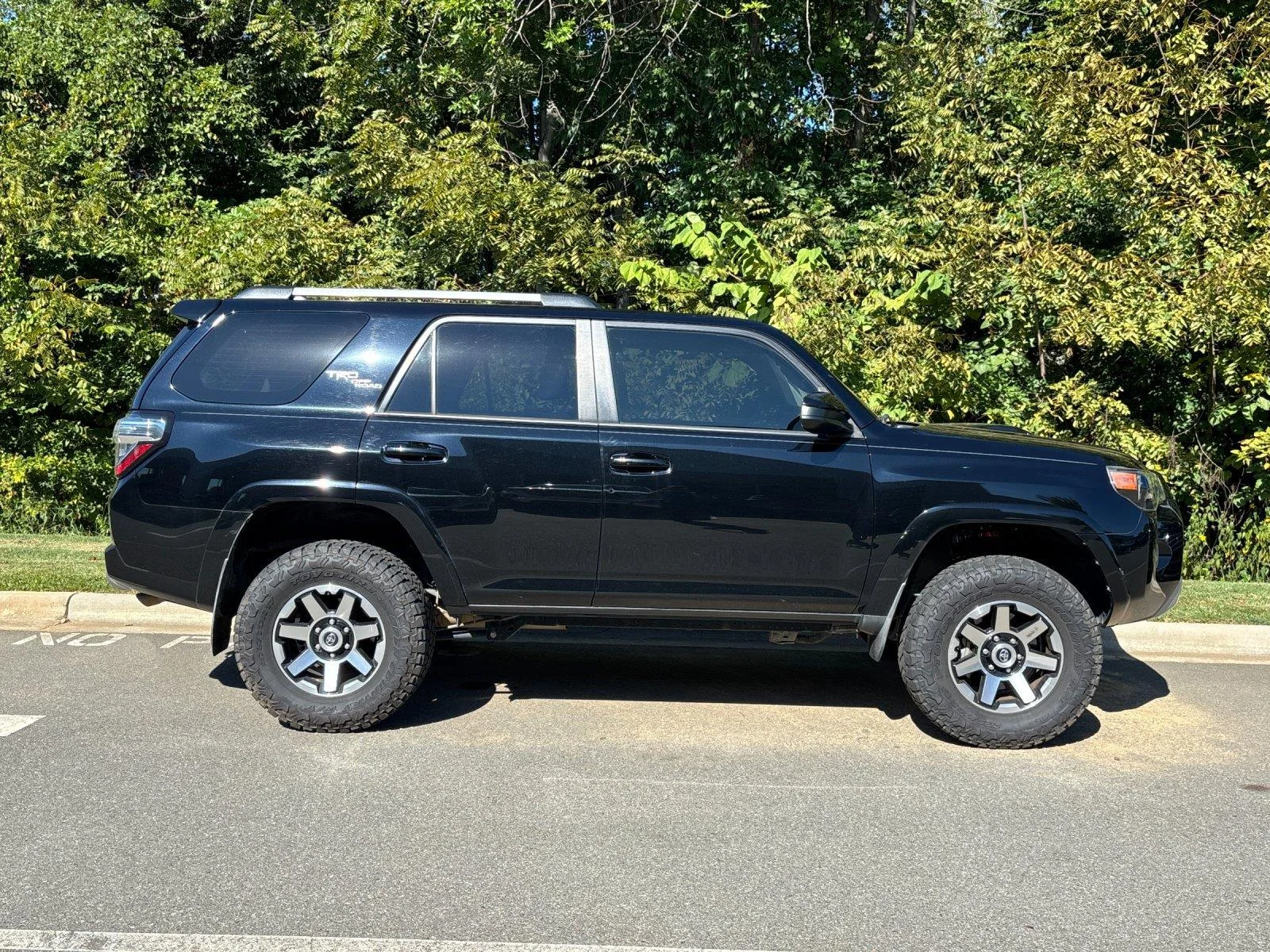 Used 2018 Midnight Black Metallic Toyota TRD Off-Road image 6
