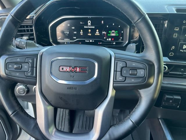 Used 2024 White GMC SLT image 19