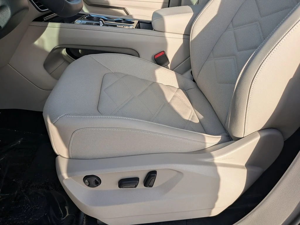 New 2026 Gray Volkswagen 2.0T SE w/Technology image 15