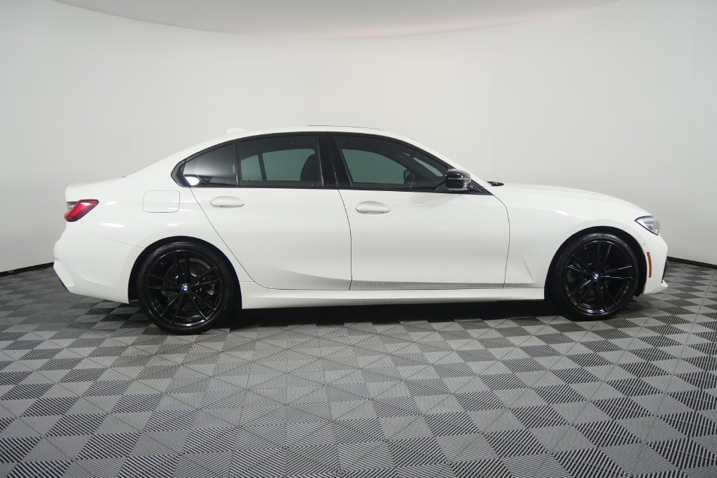 Used 2021 Alpine White BMW 330i image 3