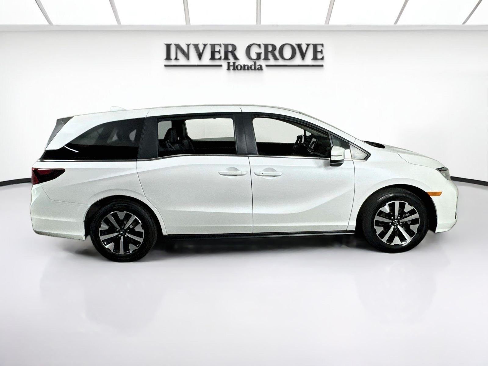 2025 Honda Odyssey EX-L - Photo 4