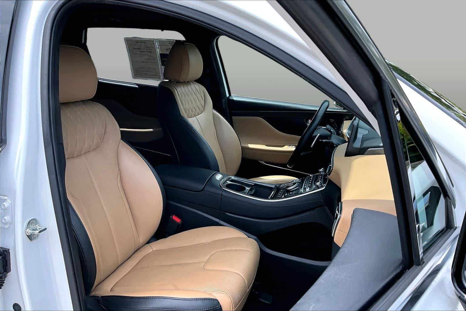 Used 2022 Quartz White Hyundai Calligraphy image 9