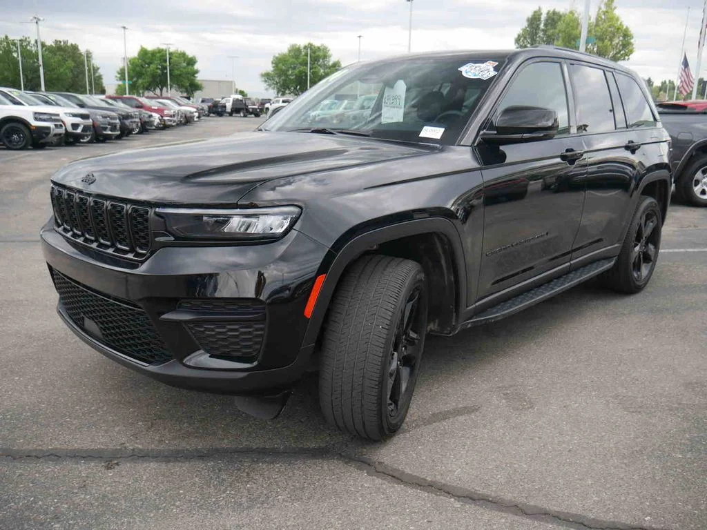 Certified Used 2024 Black Jeep Altitude X image 4