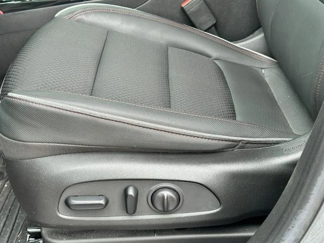 Used 2022  Chevrolet  image 17