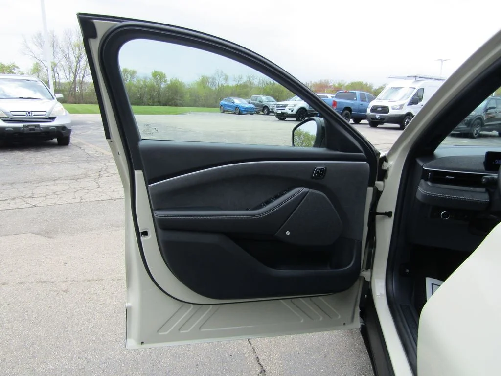 Used 2025 Desert Sand Ford GT image 24