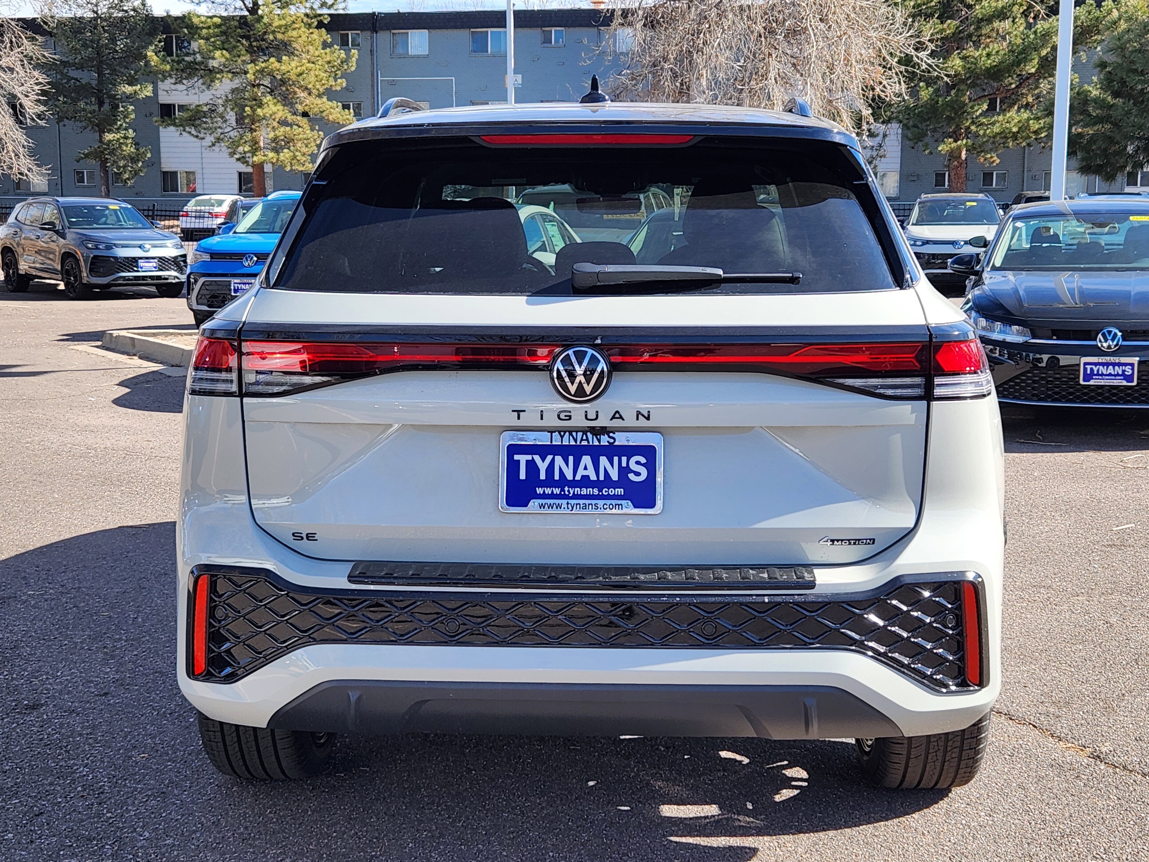 2026 Volkswagen Tiguan SE R-LINE BLACK